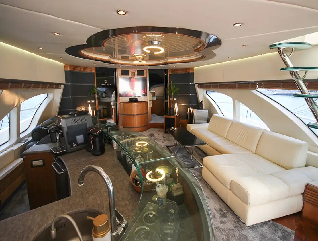 Antalya Yacht Rental Azimut Leonardo 98 